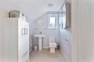 En-Suite- click for photo gallery
